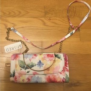 NWT Misred Outfitters Boutique Floral Gold Ring Clutch Wallet